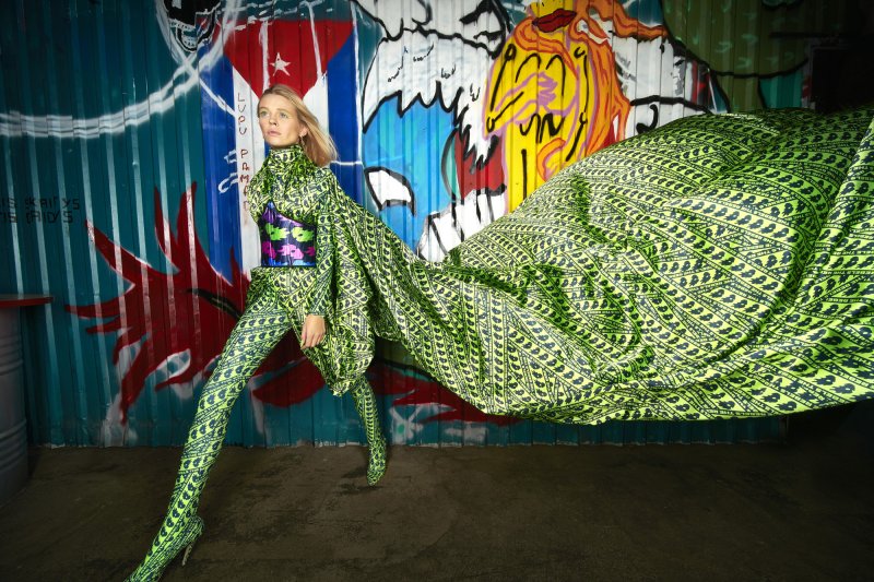 Building a Complete Look with Online Fashion Purchases