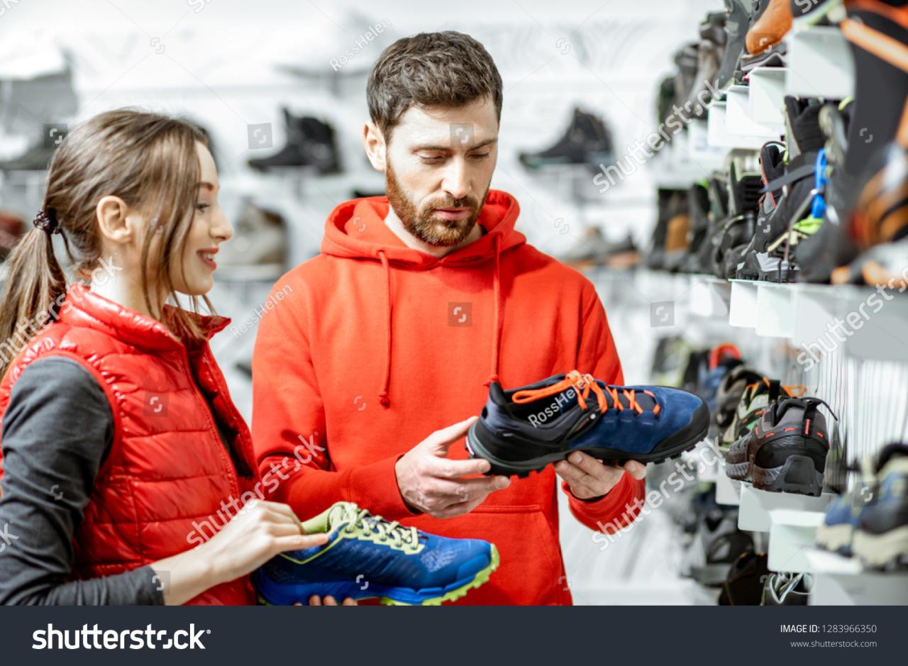 Comparing Branded Sports Shoes for Online Buyers